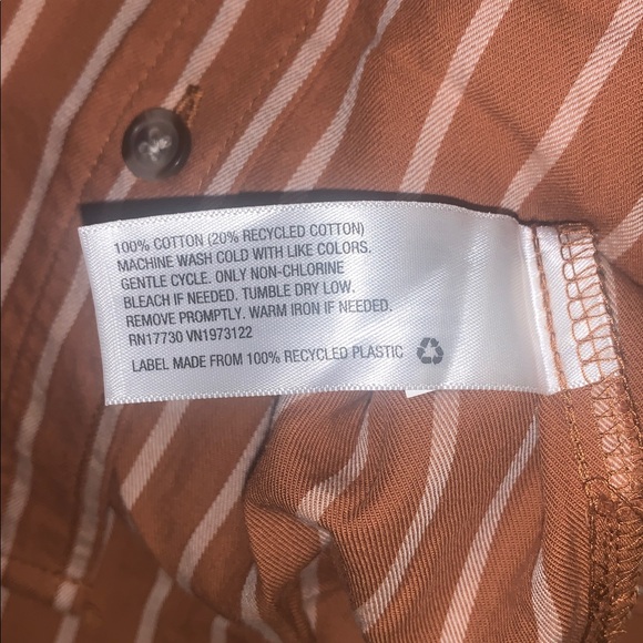 Universal Thread NWOT Oversized Button-Down Striped Rust - Small - Picture 7 of 7